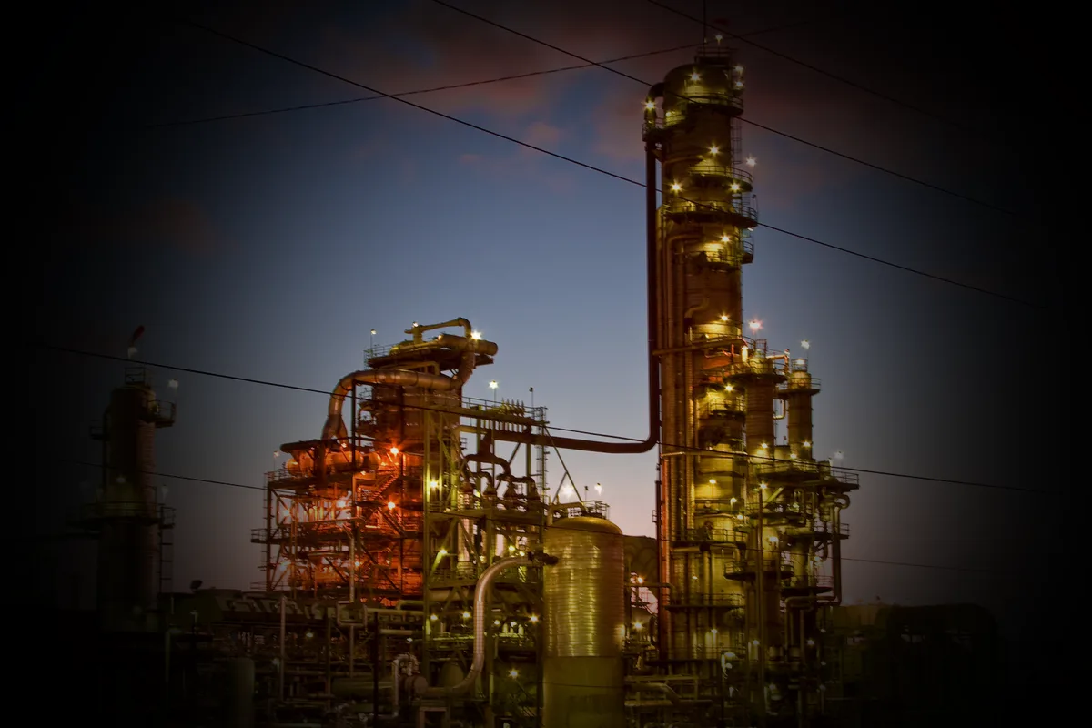 Chevron gana 12.100 M$ en un trimestre, su mejor cifra en seis años: la guerra con Irán le deja un maná histórico